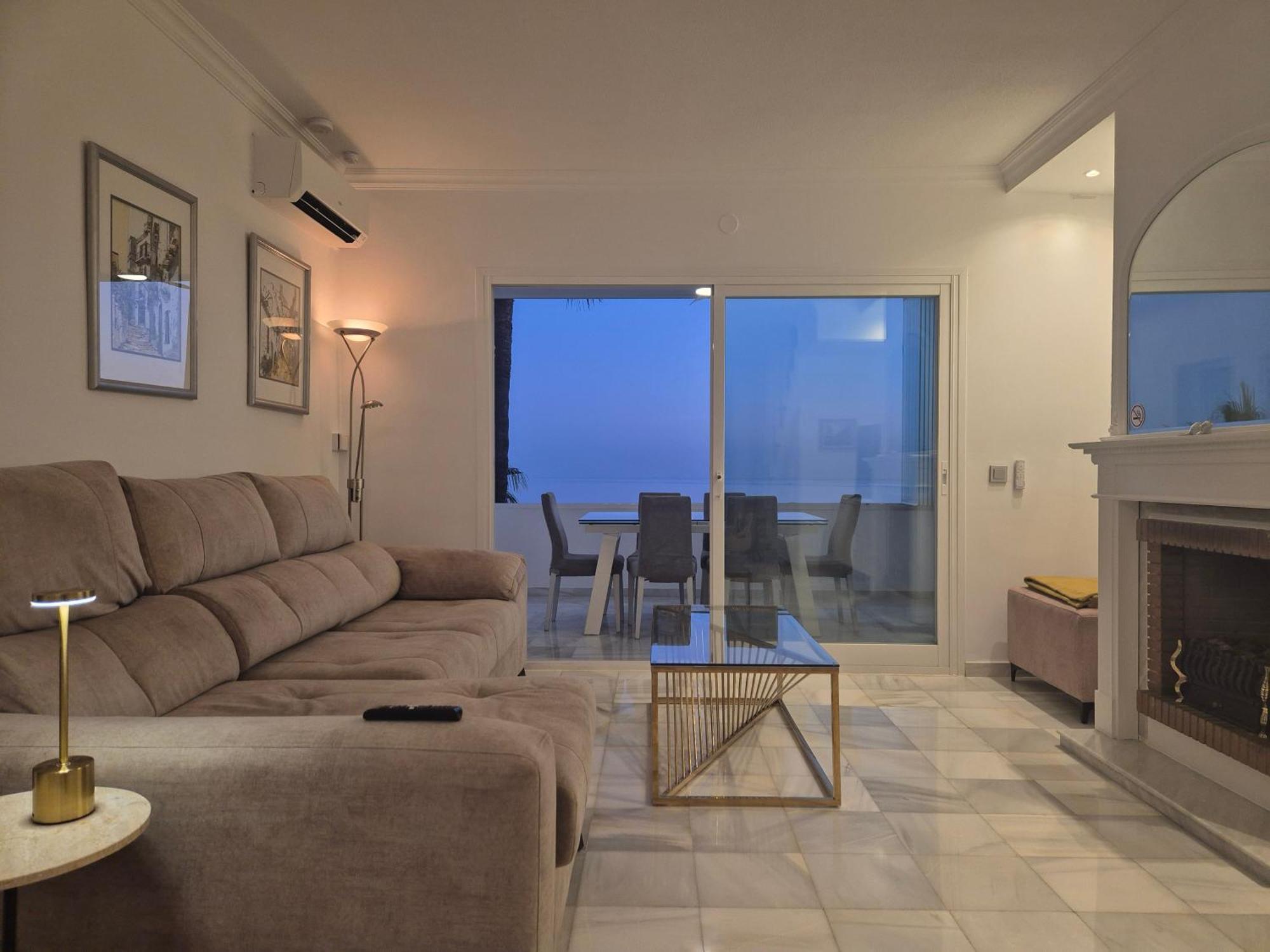 Appartamento Luxury Duplex Penthouse 2 Living 3 Double Bedroom 4 Beds 4 Terraces Outstanding Sea & Mountain Views *